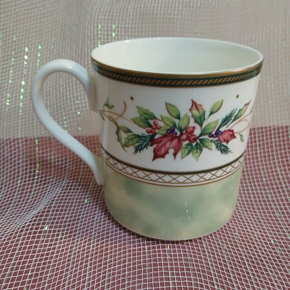 Fitz & Floyd Winter Holiday Porcelain Mug-Holly Berries-1999 - Picture 3 of 7